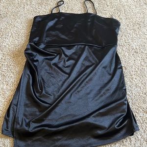 Black Slik Mini Dresss!